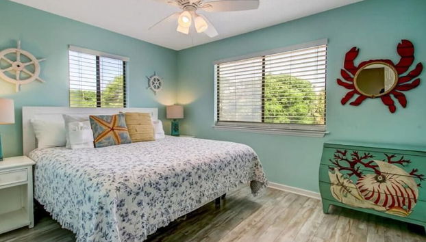 Pet-Friendly Condo Steps to Beach, Dining & Shops - Foto 4, Habitación