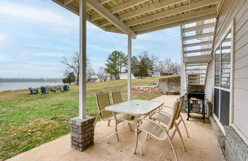 Group Friendly! Waterfront Grand Lake Home with Dock - Foto 10