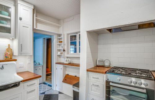 Historic Lakefront Home with Dock on Green Lake! - Foto 11