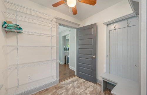 Private Pool and 3BR Family Fun Home with Gazebo - Foto 44
