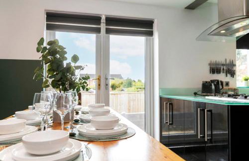 Stunning Bishop Auckland House with 5-bedrooms & 8 Beds Sleeps 12 with Free Parking by PureStay - Foto 50