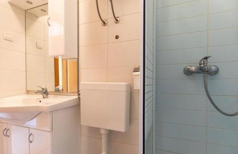 Two-Bedroom Apartment In Klek - Photo 15