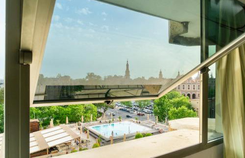 Vistas a Plaza de España y Parking Gratuito - Foto 34