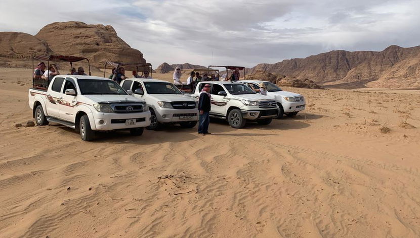 Wadi Rum 4x4 Jeep Tour - Photo 2