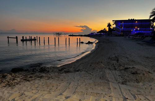 Your Happy Place ON THE BEACH! - Foto 17