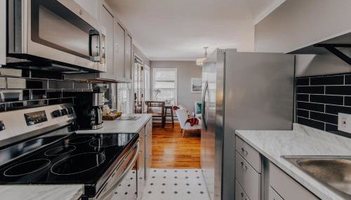 Magical Creekside UT Treehouse Walk to Moody Center - Foto 4, stove