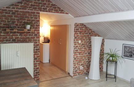 Kleine gemütliche Mansardenwohnung im Südosten Münchens - Foto 3