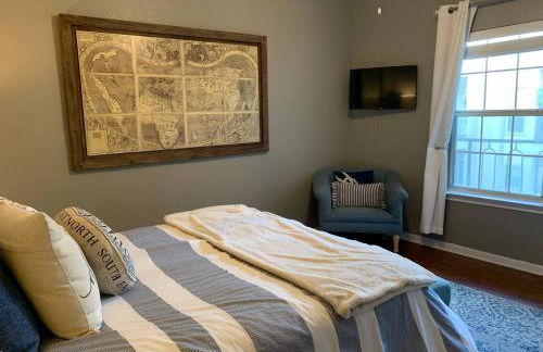 Island Escape|Sunsets| HotTub| Lake|Free Parking - Foto 27