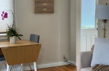 Garden Retreat • Deck Dining + Fire Pit - Foto 6