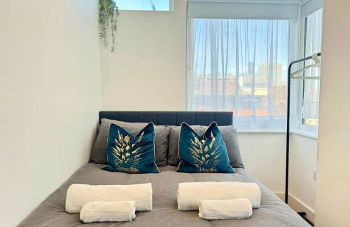 Modern 2 Bedroom Apartment in Central Croydon with Free Parking - Foto 21