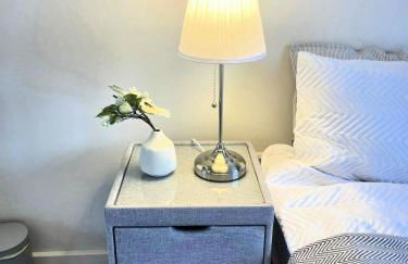 Stylish 1-Bed Flat in Canary Wharf - Photo 9