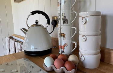 Shepherds Hut - Photo 10