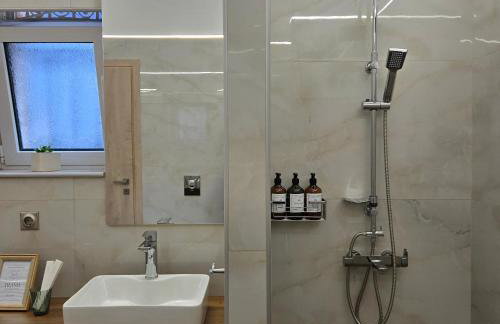 Mytilini City Center Petrino Guesthouse - Foto 48