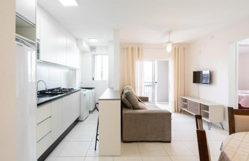 Apartamentos a 150 M DA PRAIA com SACADA, WI-FI, PISCINA, PORTARIA 24h, PLAYGROUND e vaga de GARAGEM - Foto 20