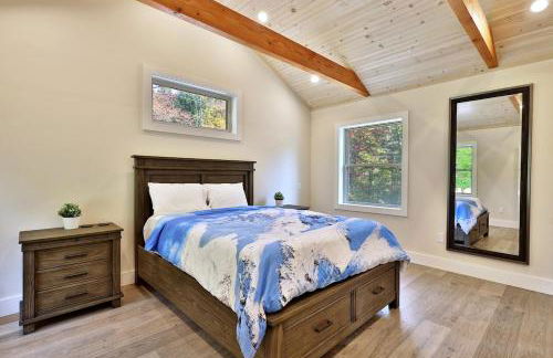 Experience the charm of Peak Hill Home, a cozy 3-BR retreat close to Ski Resort - Foto 4