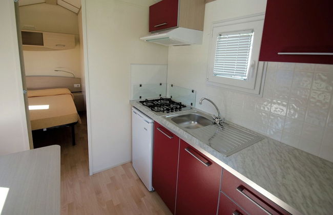 Wooden Chalet with Terrace near Beach - Photo 6