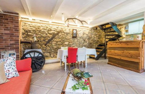 Stunning Home In Jurdani With Wifi - Photo 14