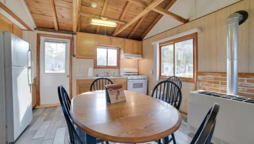 Pet Friendly Lake Cabin Private Dock and Fire Pit! - Foto 4