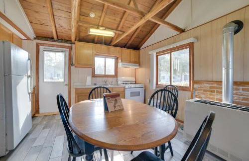 Pet Friendly Lake Cabin Private Dock and Fire Pit! - Foto 4