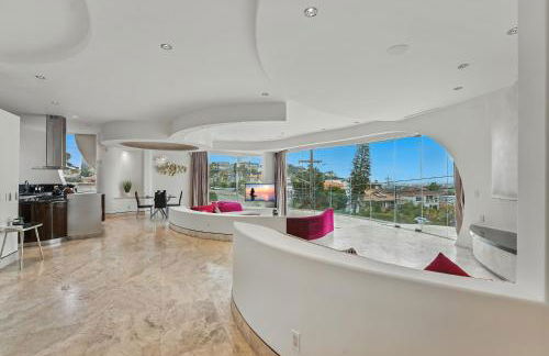 The Wave House! Custom Gem with Panoramic Views, Fire Pit, BBQ, Pool Table - Foto 58