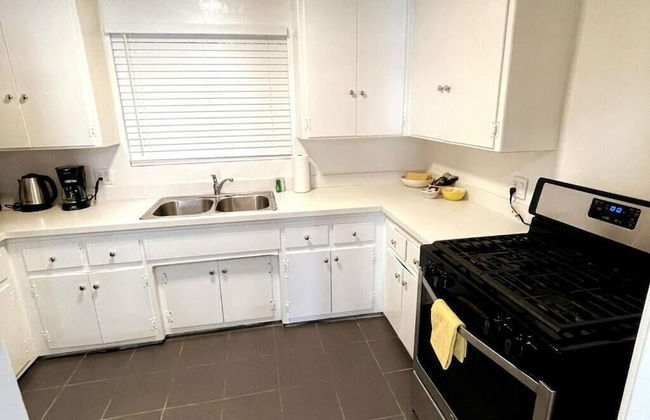 Hollywood Business Suites - Foto 21