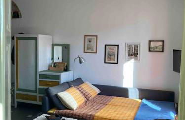 The artist's flat, right next to Porta Susa - Foto 5