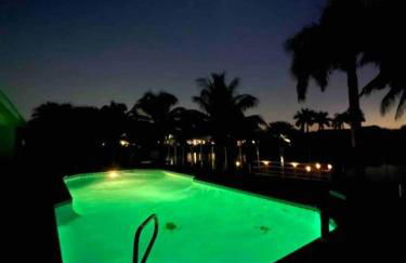 Modern Lakefront Home - Foto 57