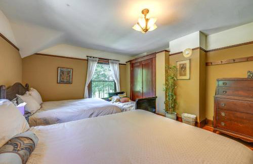 Historic Auburn House on 37 Acres with Private Lake! - Foto 30