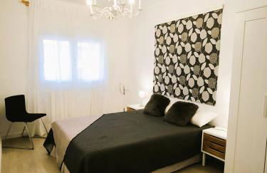 Las Torres del Centro by Alogest - parking opcional - Photo 2