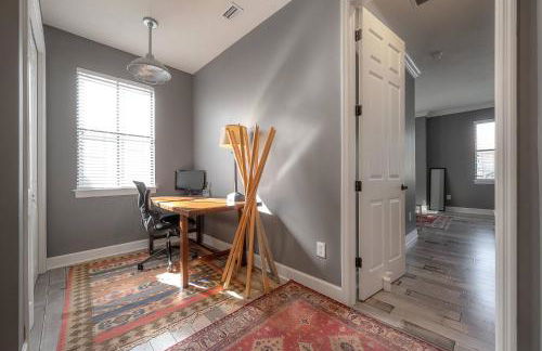 Centrally Located SOHO Retreat Walk to UT & Dining - Foto 30