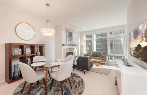 Waterfront Spacious 1BR, Den Walk to Pike Place - Photo 25