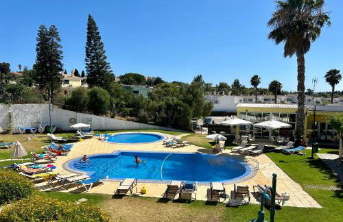 Apartamentos Santa Teresinha - Foto 1