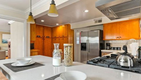 Point Loma Home w Putting Green Firepit Game Room Beach Access Zola Street by AvantStay - Foto 5, Other