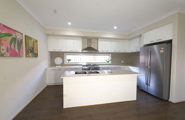 Modern 6BRM House Big Group at Pakenham - Foto 24