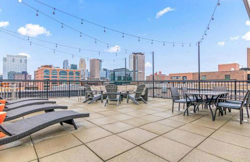 DT 2BD Steps from Target Field+GYM+KTCHN+LNDRY - Foto 52