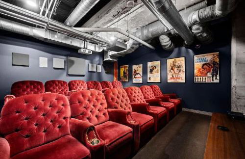 Luxury Downtown Loft Getaway with Gym, Pool, Game room - Foto 25