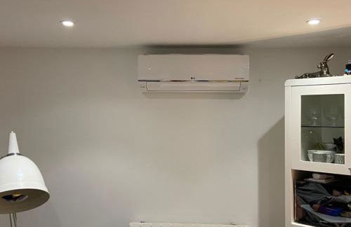 Lindas LODGE Free PARKING air con plus provisions included - Foto 15