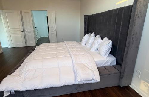 Luxury Lakefront 4BR - Corporate & Extended Stay Friendly - Foto 31