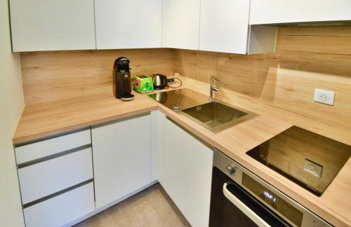 Bruyères with deck and private parking - Photo 11