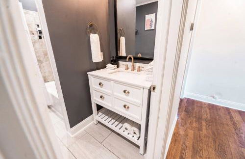 Modern Stay on Green Valley - 2.5 Mi to Downtown - Foto 4