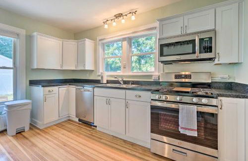 Downtown Retreat with Grill, Fire Pit and Wet Bar - Foto 9