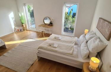 Modernes Neubauhaus ca 200 qm Nähe vom Flughafen - Foto 28