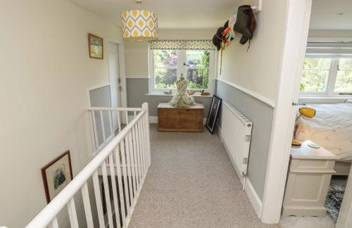 Guildford Farmhouse - Photo 20