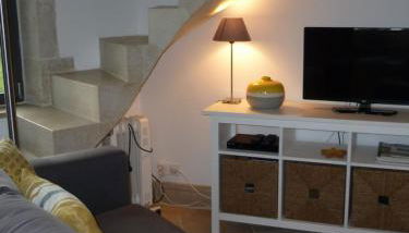 La Tour Hexagonale for 2 with shared pool - Foto 4