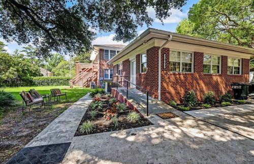 Cozy Riverside Villa - Walkable to Bars & Restaurants - Foto 21