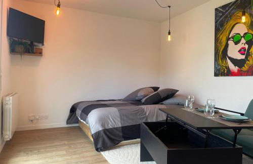 Unique Urban Art Studio - Photo 4