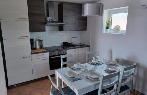 Holiday House Jolini Dvori - Photo 17