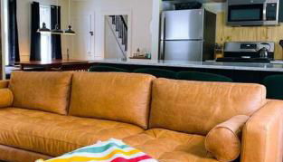 The Brookside Lodge & Cottage - Photo 3