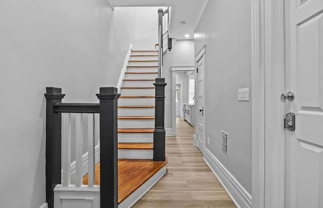 Beautiful Green-Door Brownstone - Foto 24