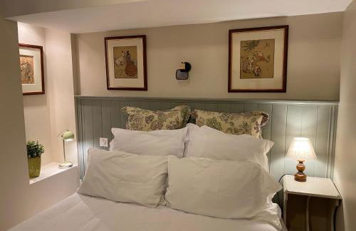 Ground Floor - Hauseman Building close to Thermes - Foto 8